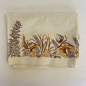 Vintage Tablecloth Mushroom Thistle Cream Brown